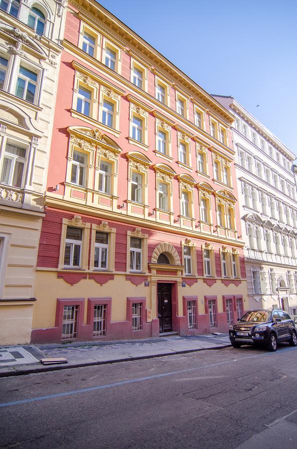 Churchill Apartments Prague Ngoại thất bức ảnh